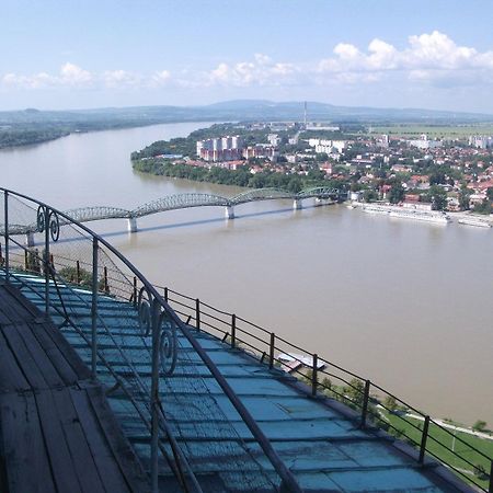 Bed and Breakfast Ria Panzio Esztergom Exterior foto