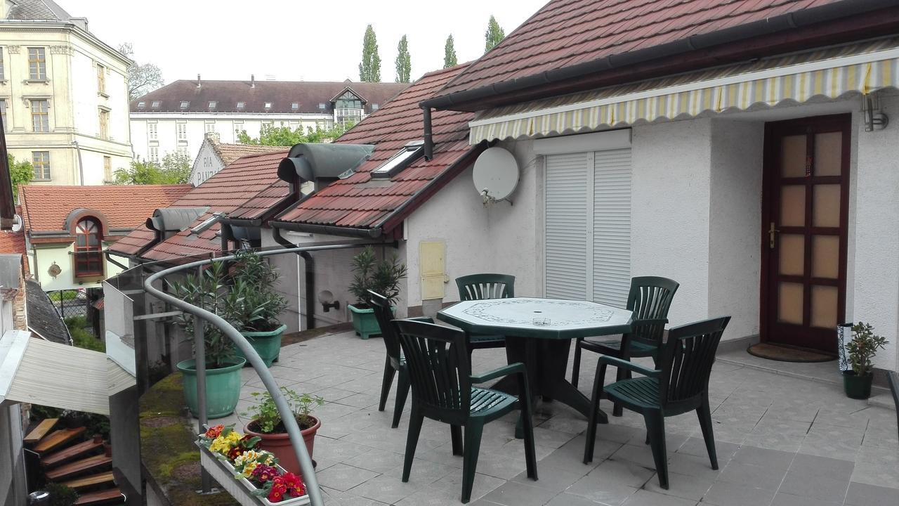 Bed and Breakfast Ria Panzio Esztergom Exterior foto